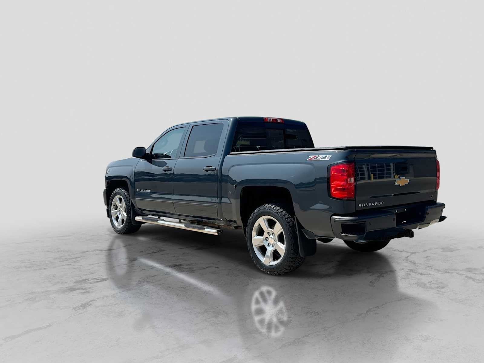 Used 2017 Chevrolet Silverado 1500 LT w/ All Star Edition AWD/4WD image 4