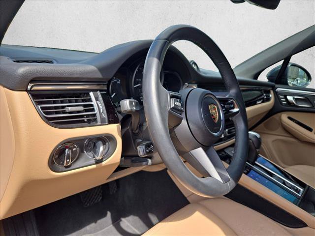 Used 2025 Porsche Macan Turbo AWD/4WD image 9