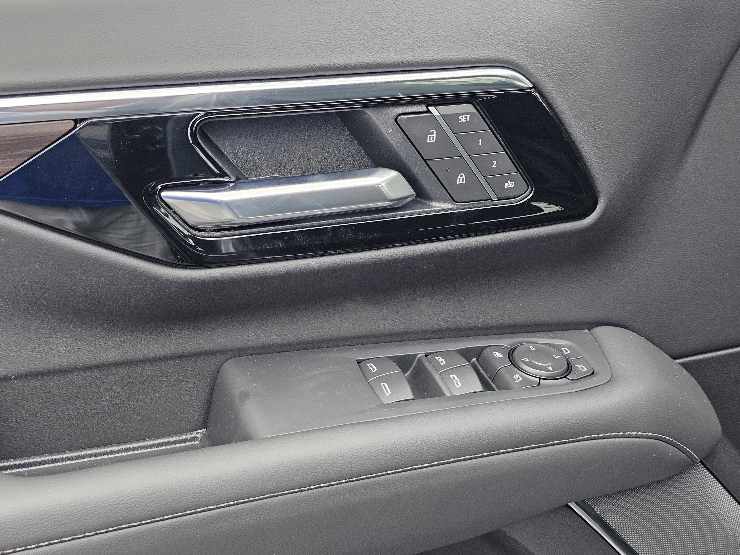 New 2026 Chevrolet Suburban LT w/ Comfort Package image 15