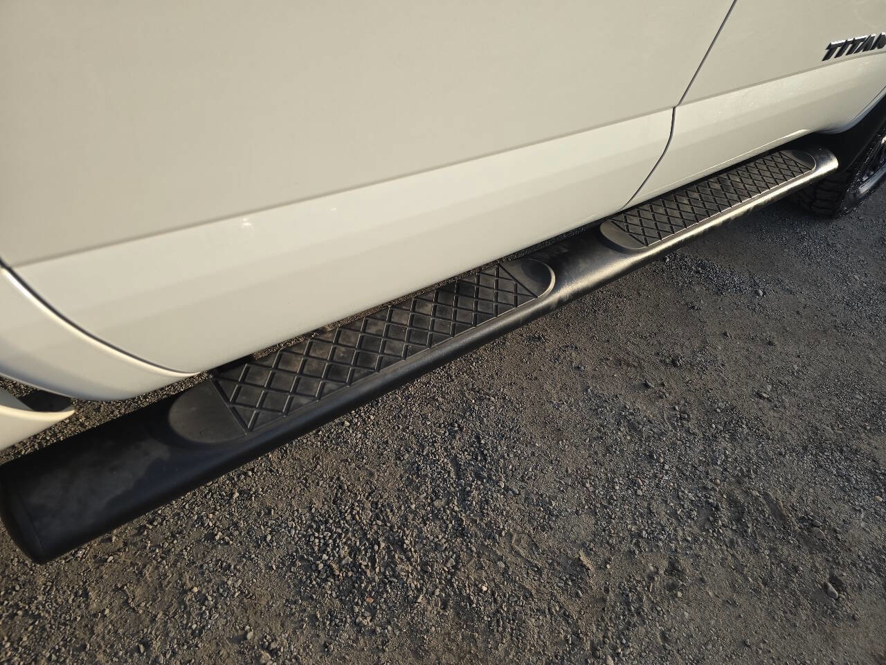 Used 2018 Nissan Titan XD image 59