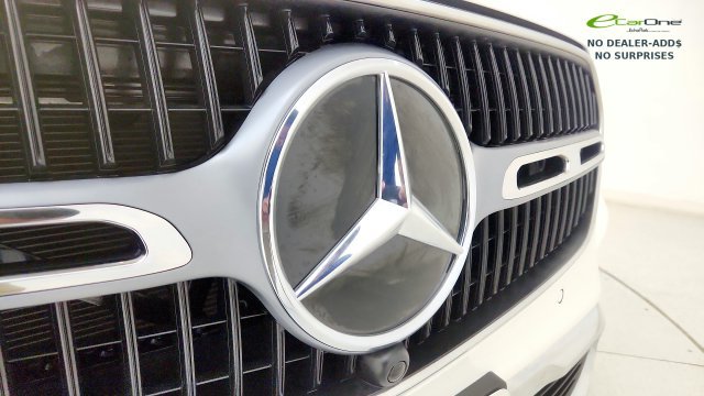 Used 2025 Mercedes-Benz GLC 350e 4MATIC image 34
