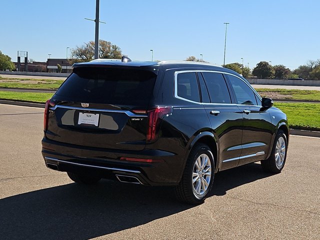Used 2024 Cadillac XT6 Luxury w/ LPO, Floor Liner Package FWD image 5