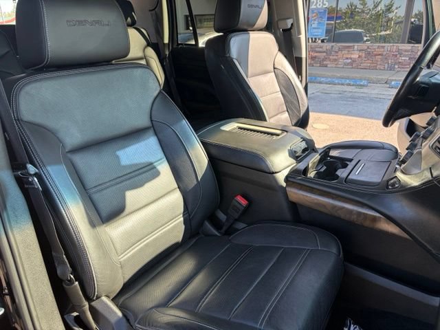 Used 2018 GMC Yukon Denali w/ Open Road Package AWD/4WD image 40
