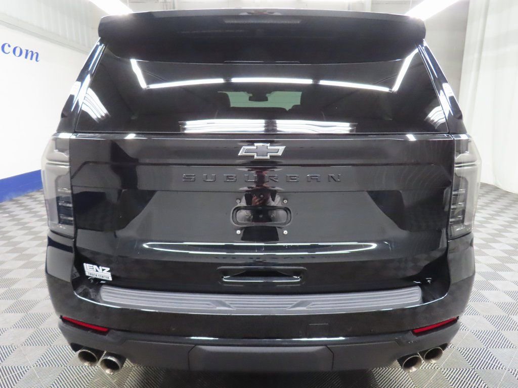 Used 2025 Chevrolet Suburban Z71 w/ Z71 Off-Road Package AWD/4WD image 40