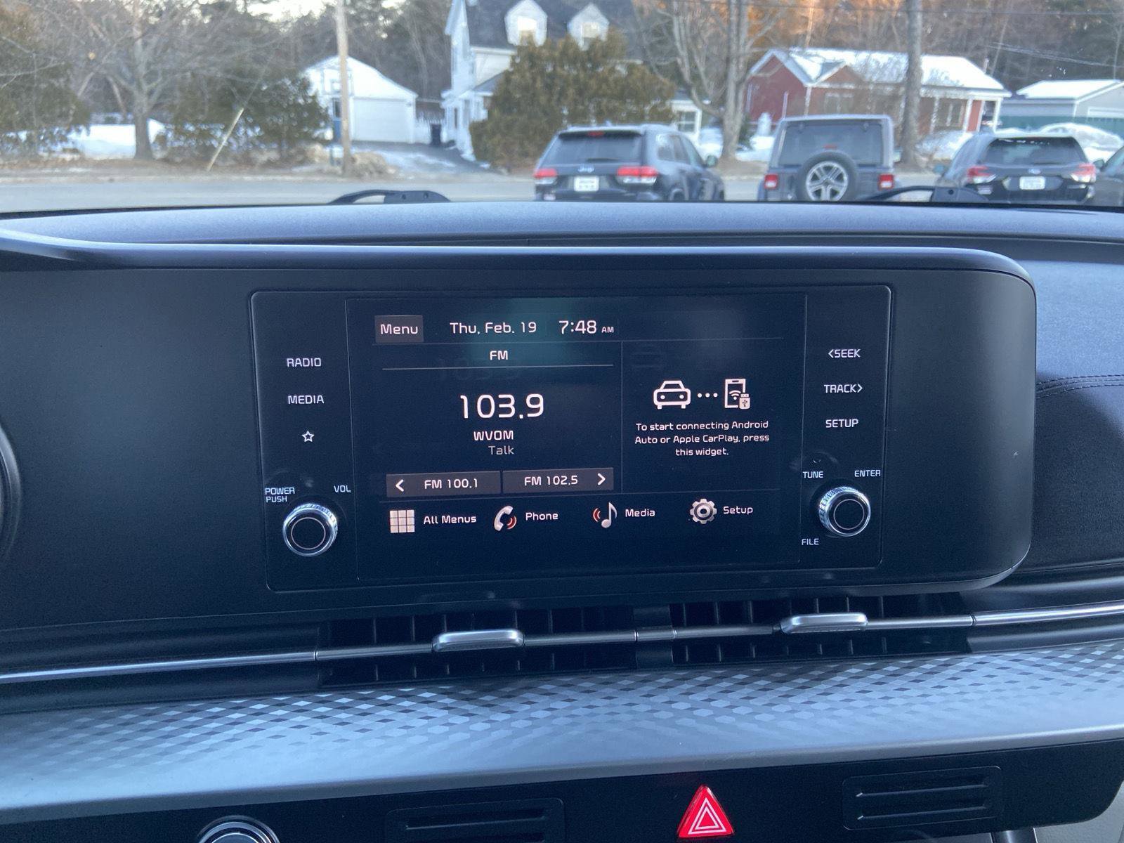 Used 2024 Kia Carnival LX image 19