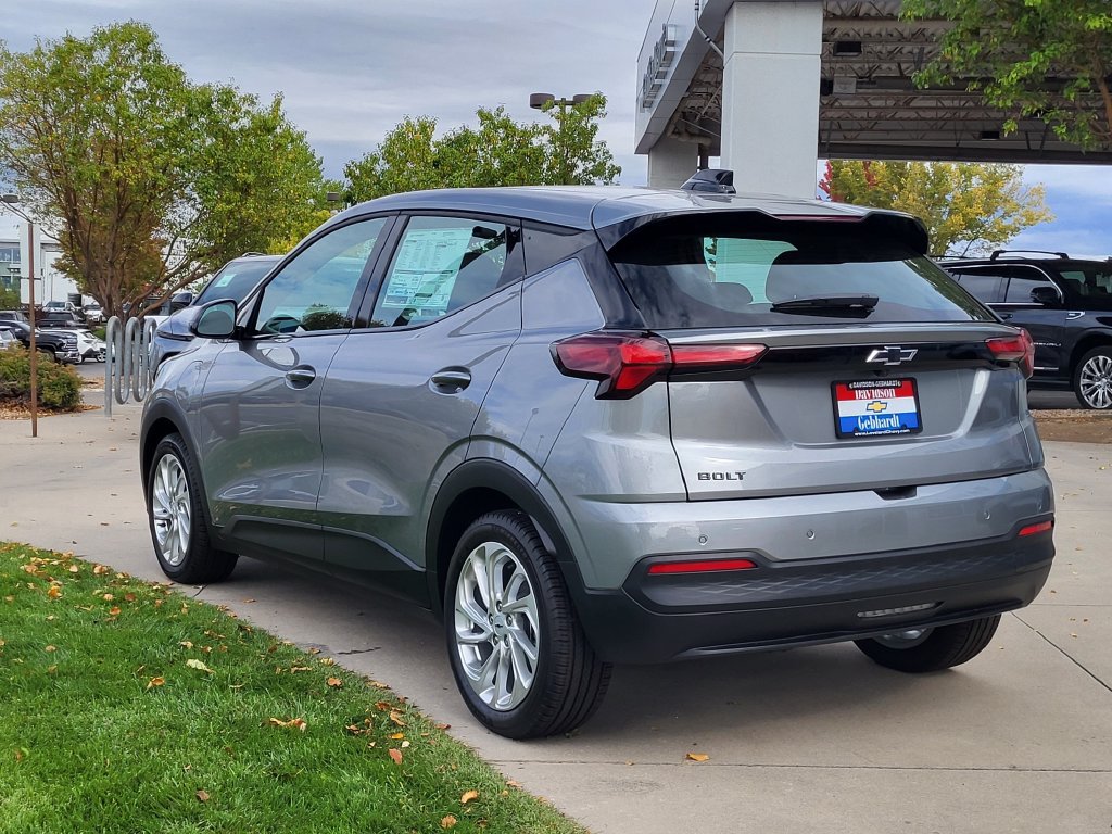 New 2027 Chevrolet Bolt LT w/ Comfort Package FWD image 7