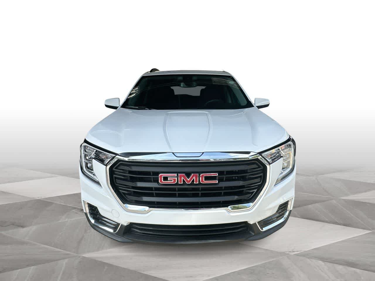Used 2023 GMC Terrain SLE w/ Driver Convenience Package FWD image 3