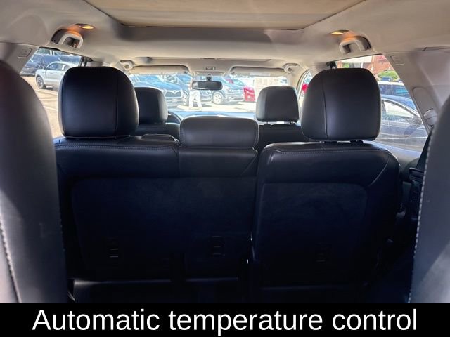 Used 2017 Nissan Pathfinder SL w/ SL Premium Package FWD image 13