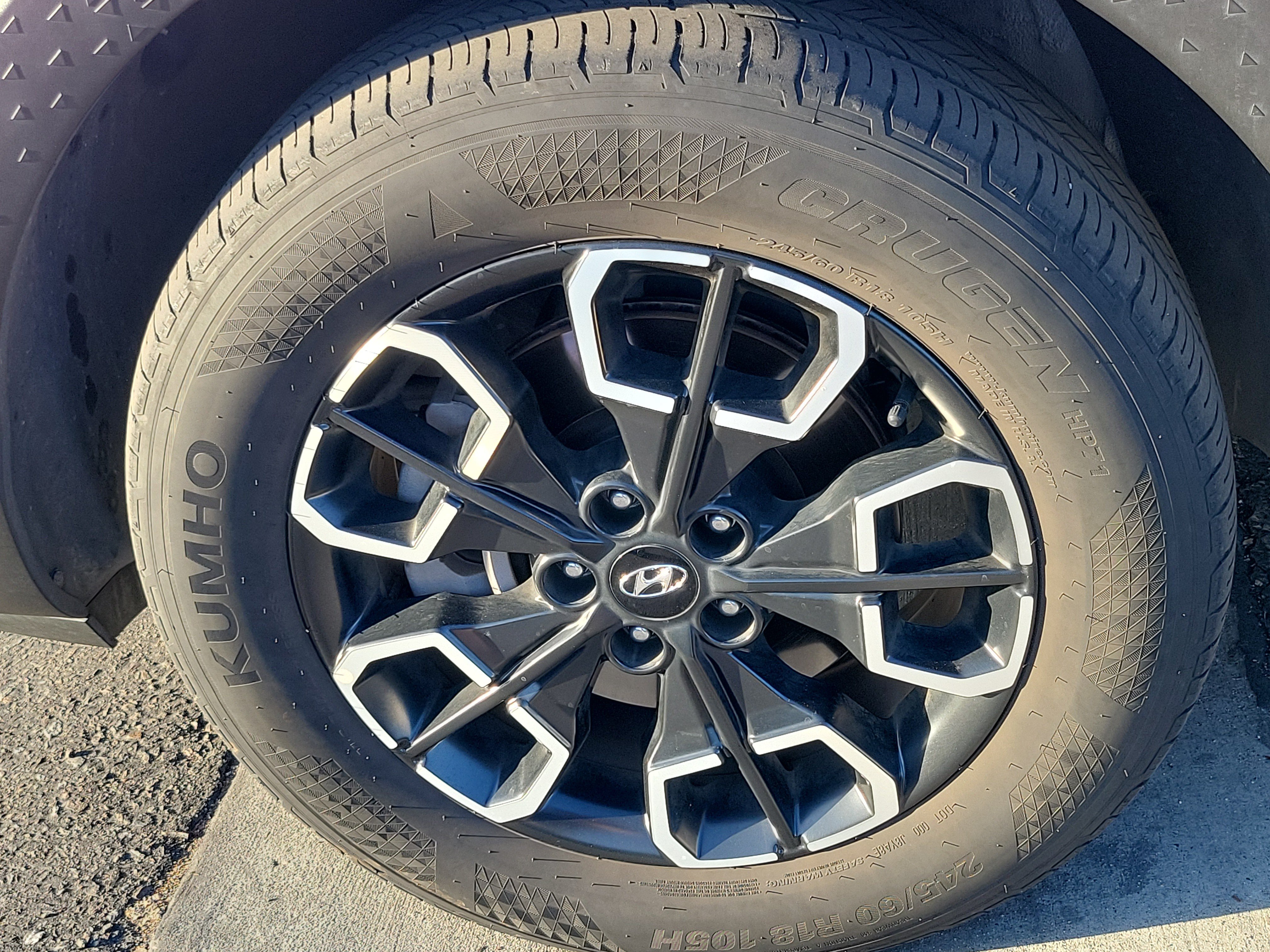 Used 2024 Hyundai Santa Cruz SEL FWD image 3