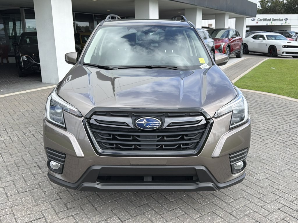 Certified 2023 Subaru Forester Limited AWD/4WD image 8