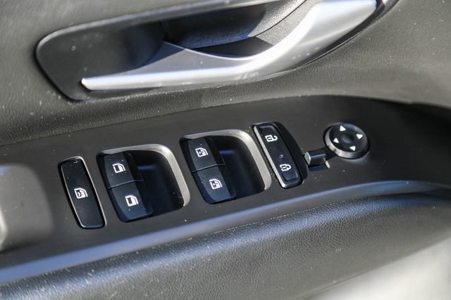 Used 2023 Nissan Rogue SV image 20