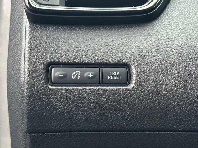 Used 2018 Nissan Rogue S image 24