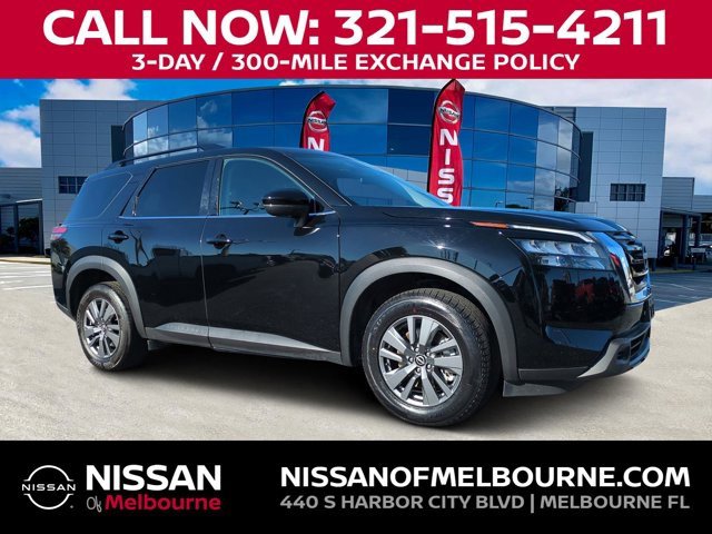 Used 2025 Nissan Pathfinder SV