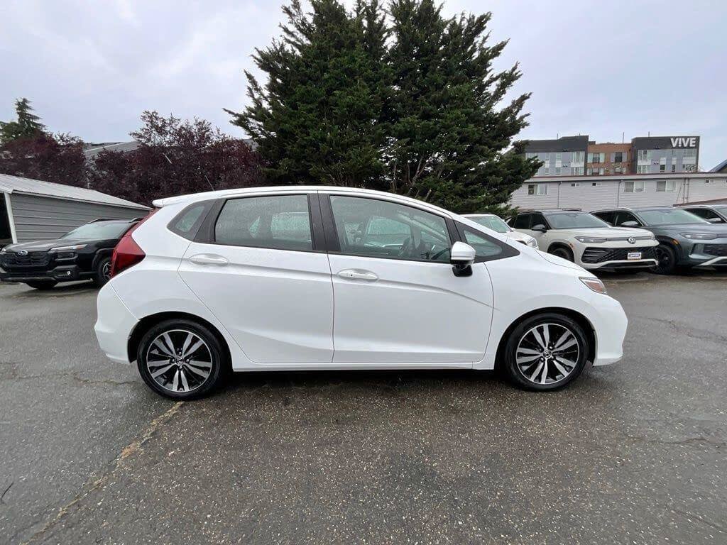 Used 2018 Honda Fit EX image 9