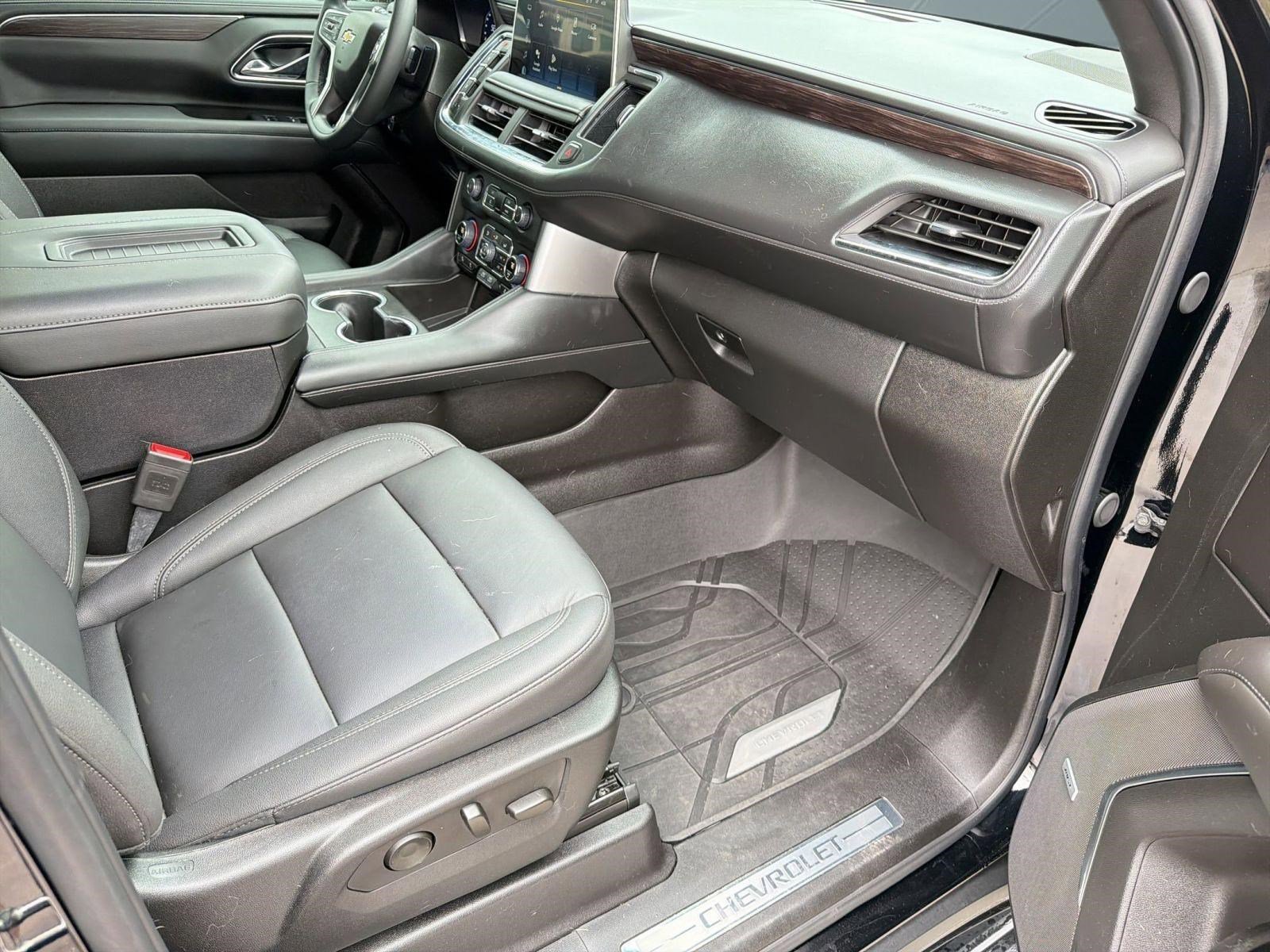 Used 2024 Chevrolet Tahoe LT w/ Luxury Package RWD image 31