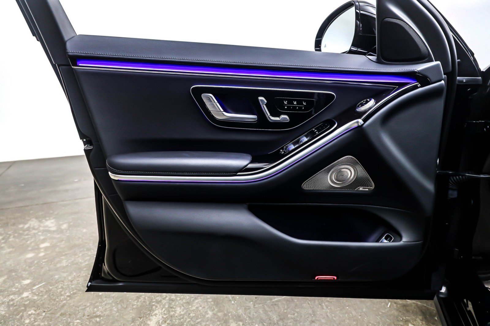 Certified 2023 Mercedes-Benz S 500 4MATIC image 22