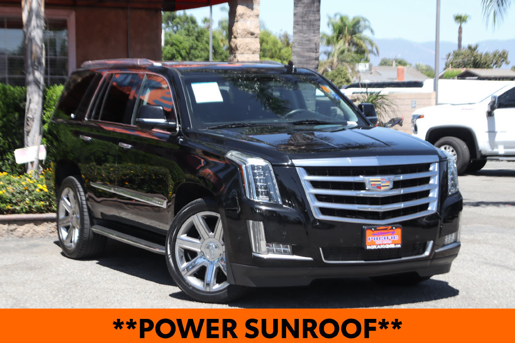 Used 2017 Cadillac Escalade Luxury AWD/4WD image 2