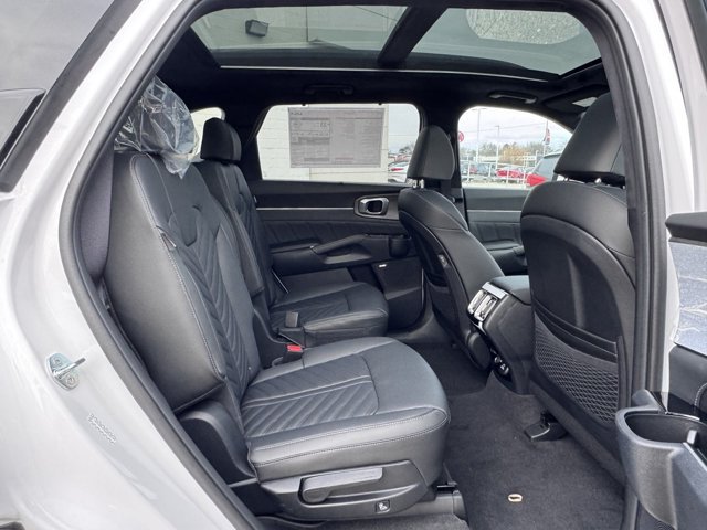 New 2025 Kia Sorento SX Prestige AWD/4WD image 16