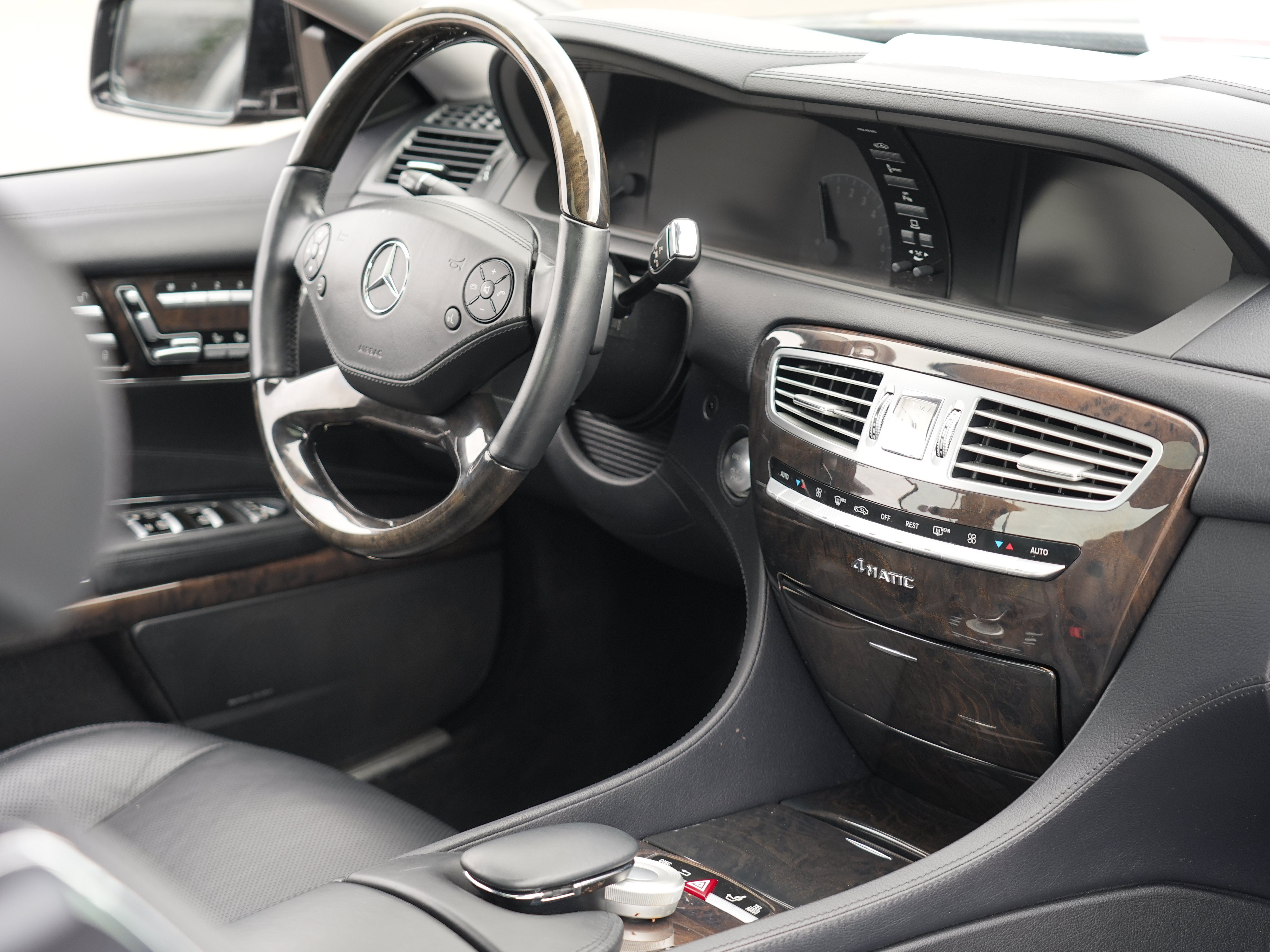 Used 2014 Mercedes-Benz CL 550 4MATIC image 15