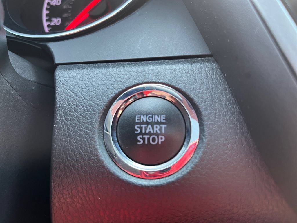 Used 2020 Toyota Camry XSE FWD image 19