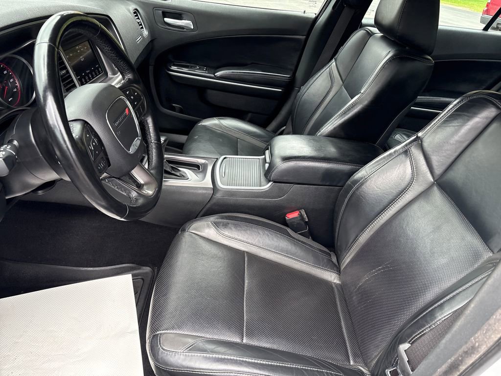Used 2021 Dodge Charger SXT w/ Leather Interior Group RWD image 9