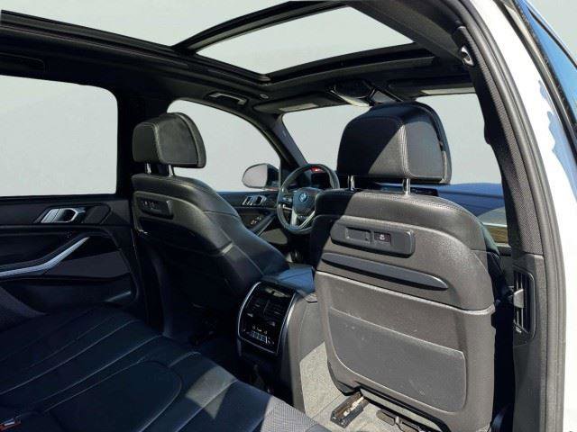Used 2020 BMW X5 xDrive50i w/ Premium Package AWD/4WD image 50