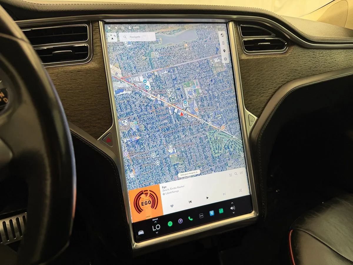 Used 2013 Tesla Model S Performance RWD image 16