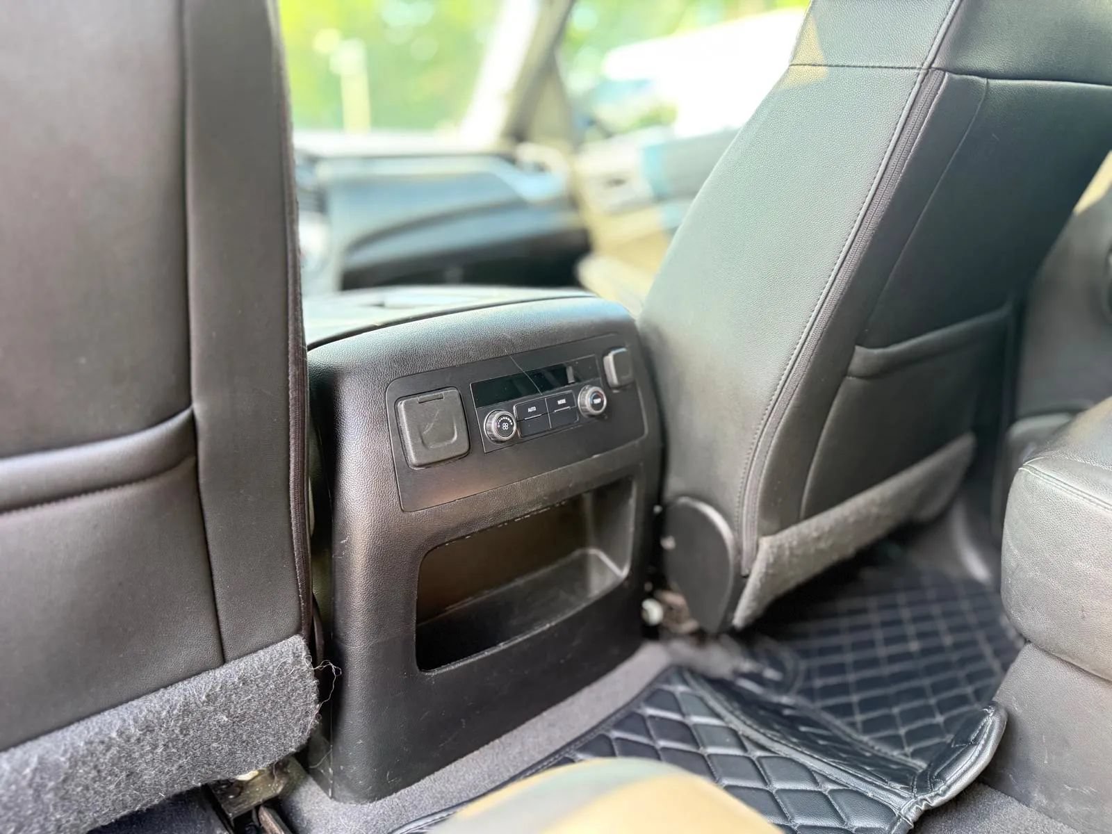 Used 2019 Chevrolet Tahoe LT AWD/4WD image 27