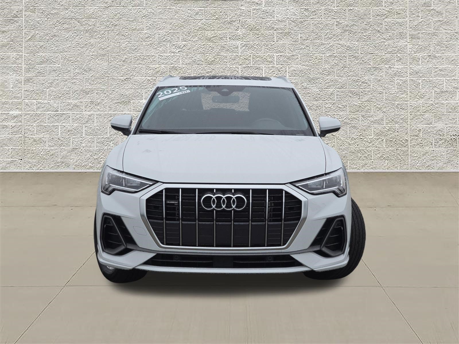 Certified 2025 Audi Q3 2.0T Premium w/ Convenience Package AWD/4WD image 2