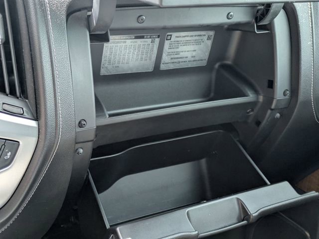 Used 2014 GMC Sierra 1500 SLT w/ SLT Preferred Package AWD/4WD image 21