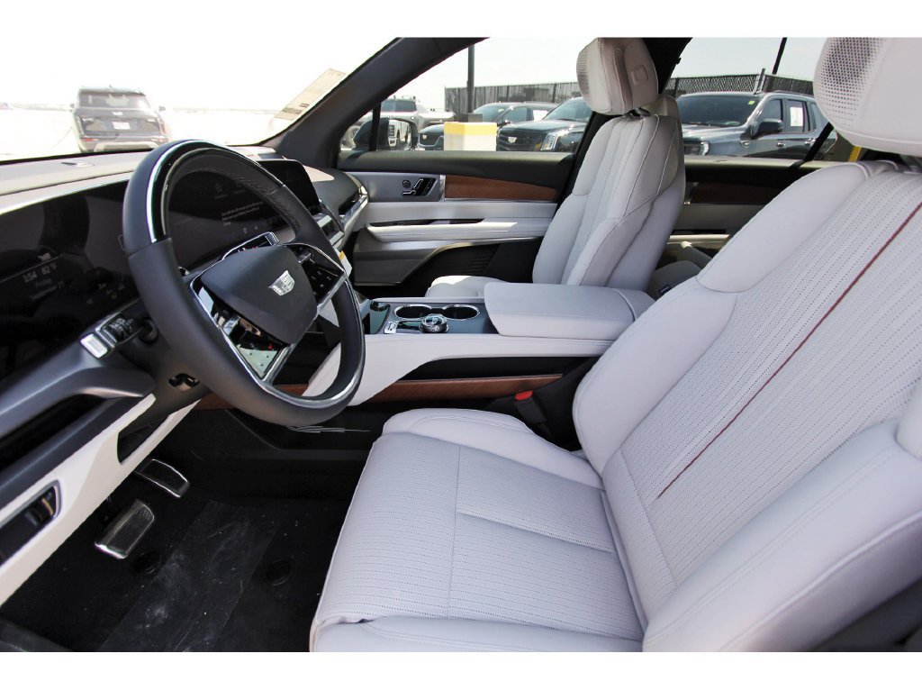 New 2027 Cadillac Vistiq Luxury AWD/4WD image 6