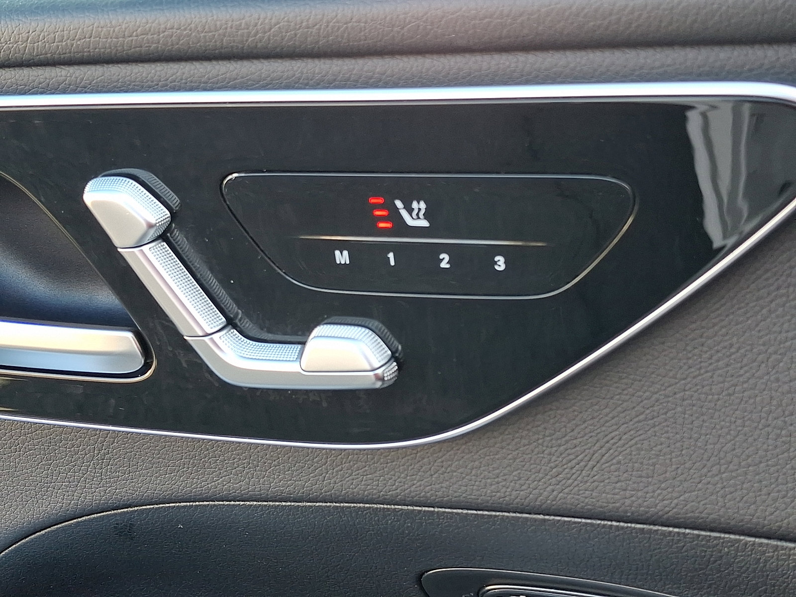 Certified 2023 Mercedes-Benz C 300 4MATIC Sedan image 25