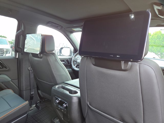New 2026 GMC Yukon XL AT4 w/ AT4 Premium Plus Package AWD/4WD image 26