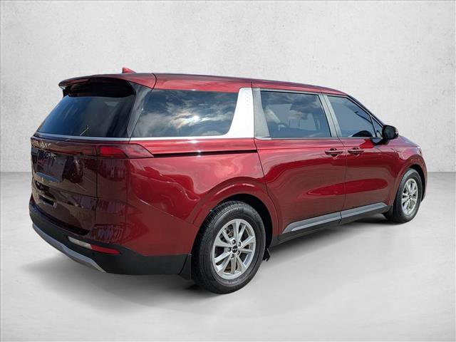 Used 2023 Kia Carnival LX image 5