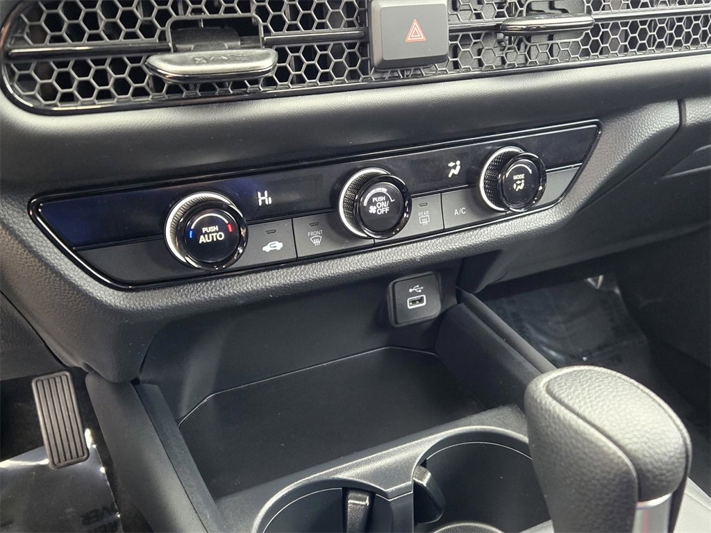 Certified 2025 Honda HR-V LX image 22