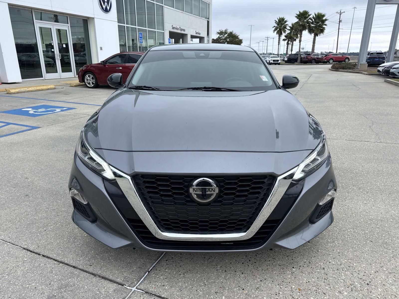 Used 2021 Nissan Altima 2.5 SR image 2