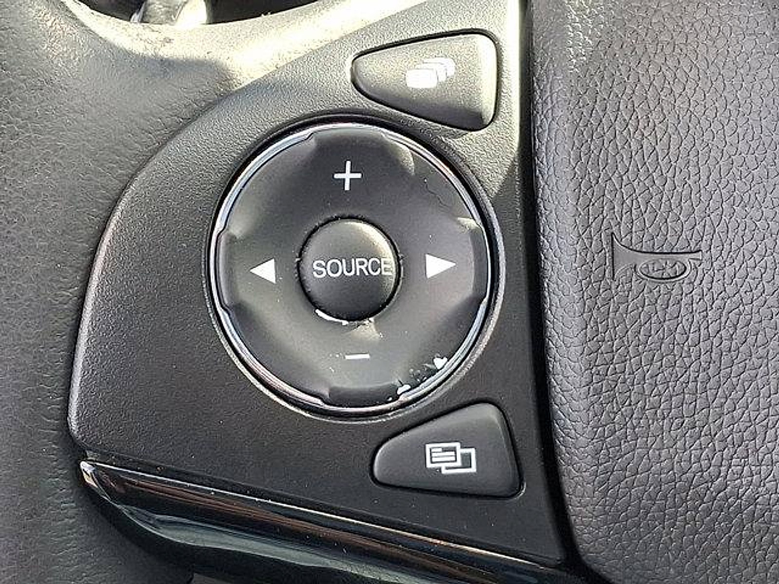 Used 2019 Honda HR-V Touring image 21