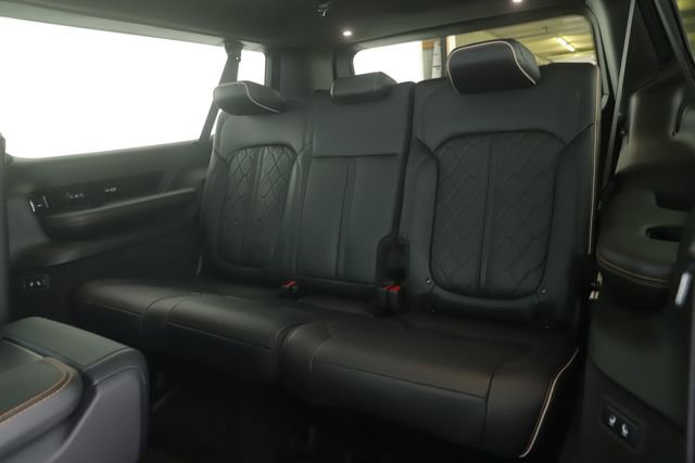 Used 2025 Jeep Grand Wagoneer L Series III w/ Rear Seat Video Group 1 image 33
