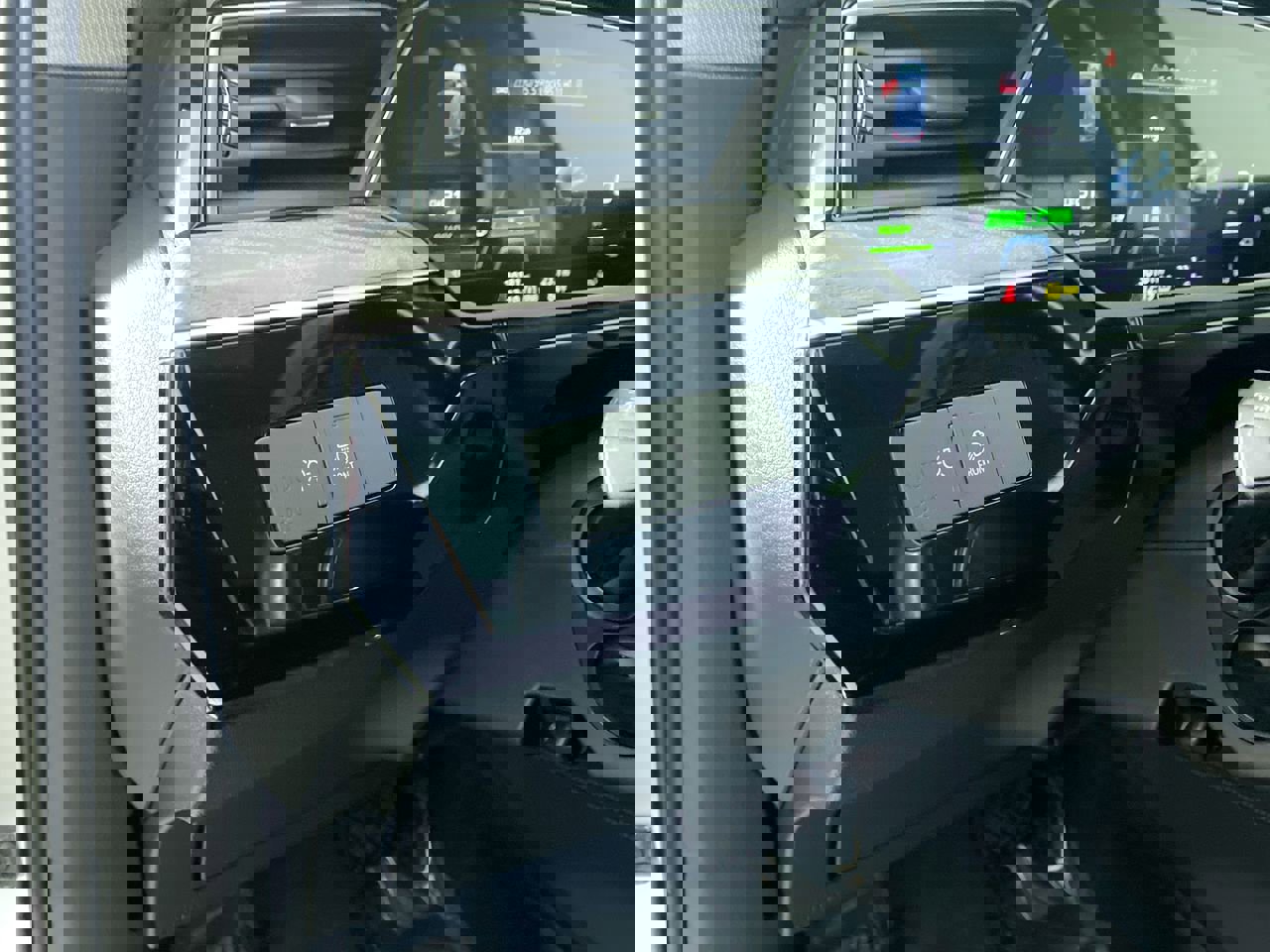 Certified 2022 Audi e-tron Premium w/ Convenience Plus Package image 14