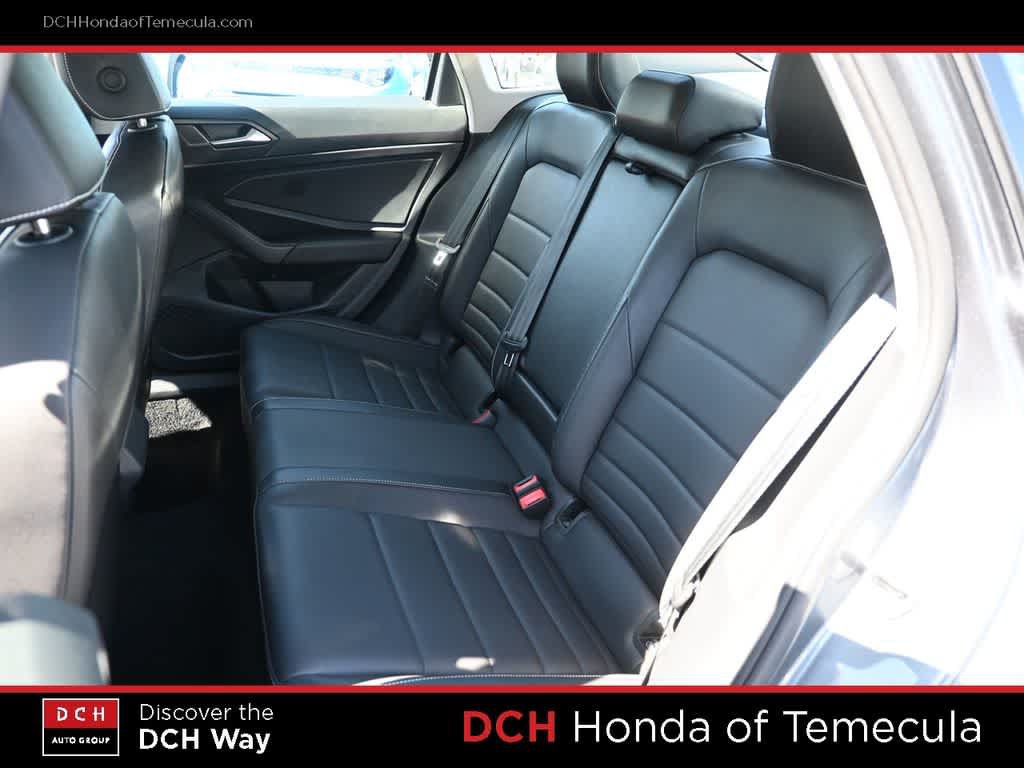 Used 2024 Volkswagen Jetta SE FWD image 20