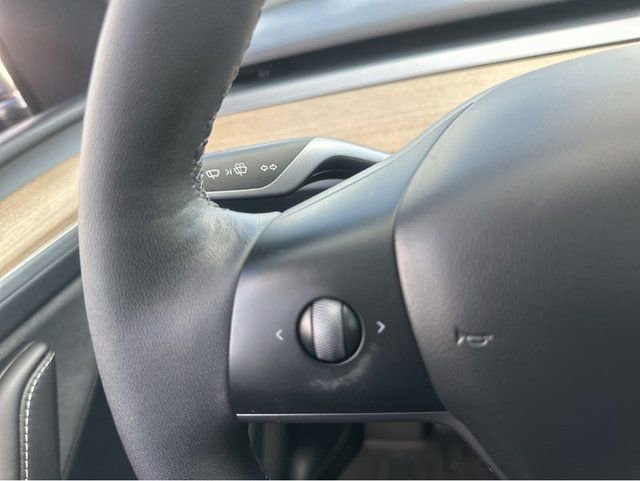Used 2023 Tesla Model Y Long Range image 24