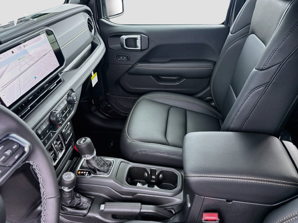 New 2027 Jeep Wrangler Unlimited Sahara AWD/4WD image 25
