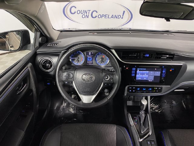 Certified 2018 Toyota Corolla SE w/ SE Premium Package FWD image 17