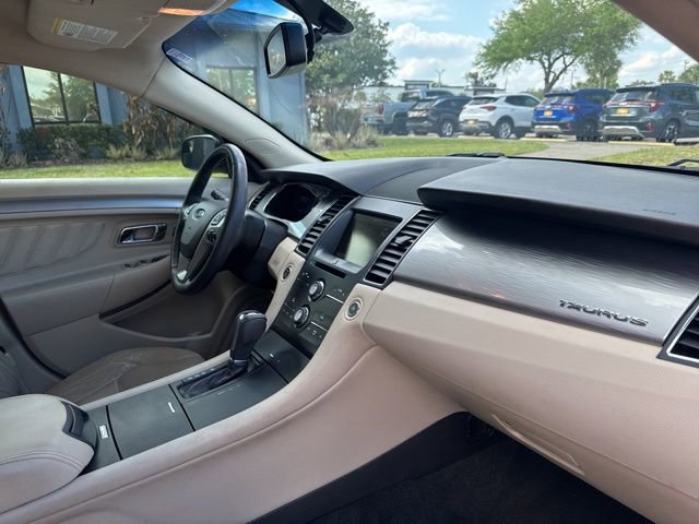 Used 2015 Ford Taurus SEL w/ Equipment Group 201A image 10