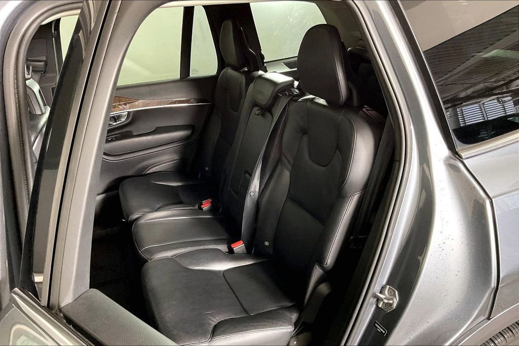 Used 2016 Volvo XC90 T6 Momentum w/ Momentum Plus Package AWD/4WD image 25