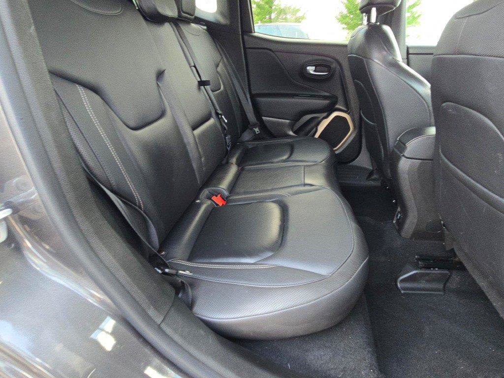 Used 2017 Jeep Renegade Limited AWD/4WD image 7