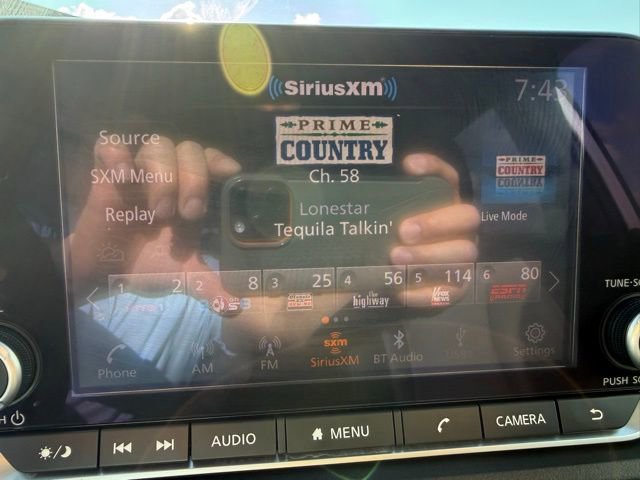 Used 2023 Nissan Rogue SV image 19