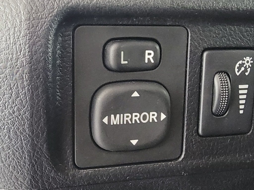 Used 2014 Toyota 4Runner Limited AWD/4WD image 28