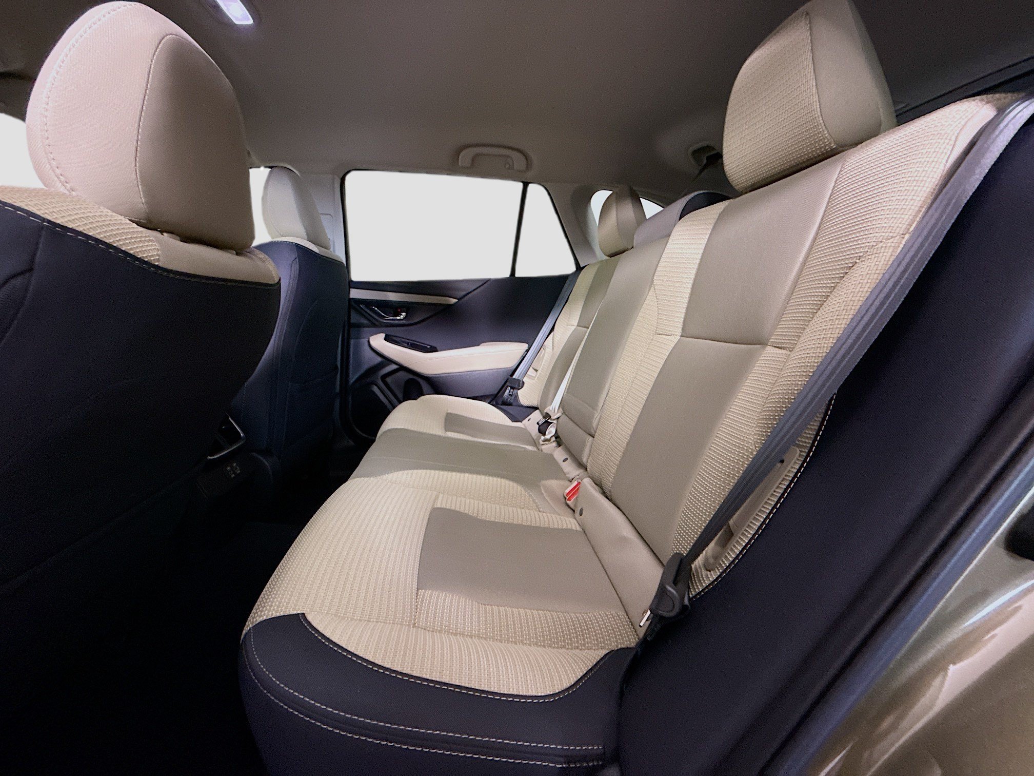 Used 2025 Subaru Outback Premium AWD/4WD image 25