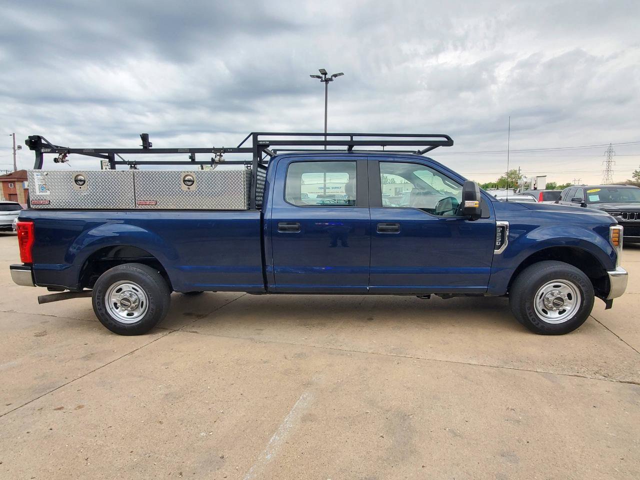 Used 2019 Ford F250 XL w/ Power Equipment Group RWD image 4